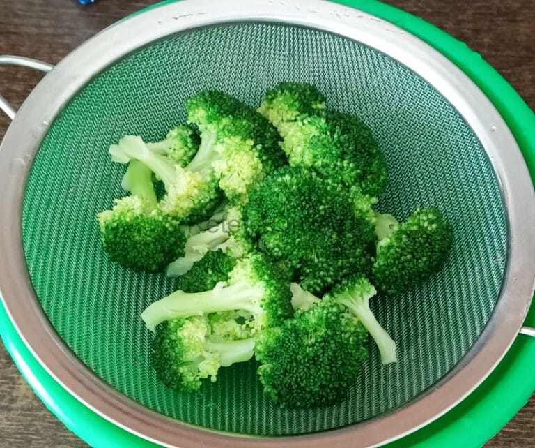 Pune broccoli la fiert